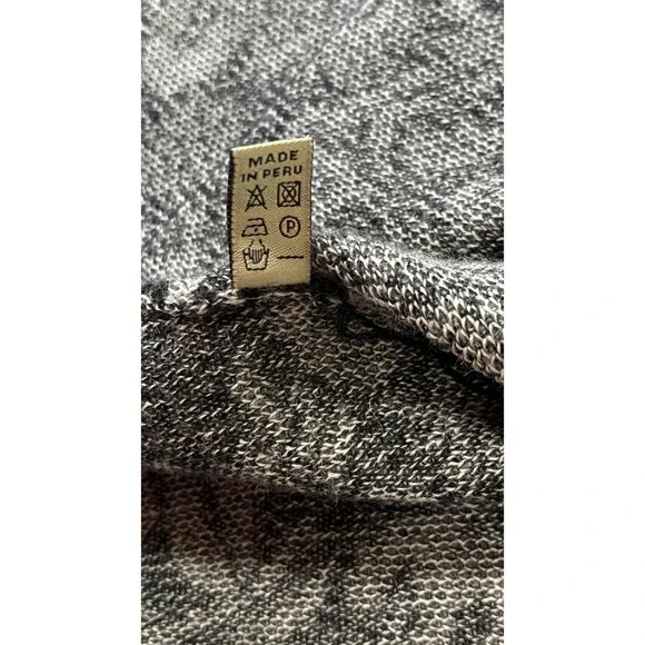 Baby Alpaca Sweater Cardigan Womens Medium Black Floral Animal Knit Button Peru